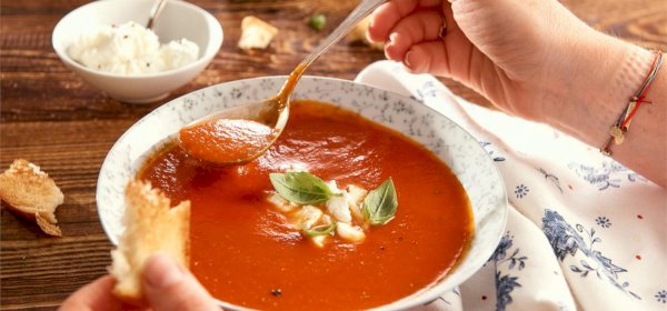 Zupa - krem pomidorowy z bazylią